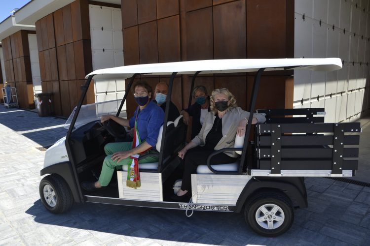 NICHELINO – Un’auto elettrica per aiutare i disabili a far visita al cimitero