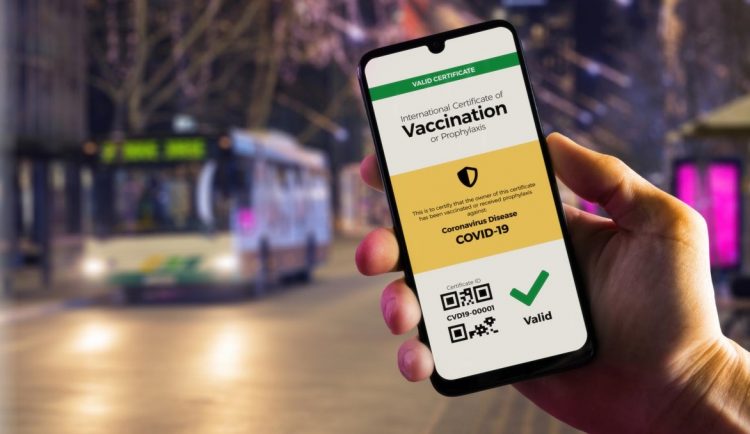 GREEN PASS – Oggi scatta la stretta sui posti di lavoro: i non vaccinati restano a casa