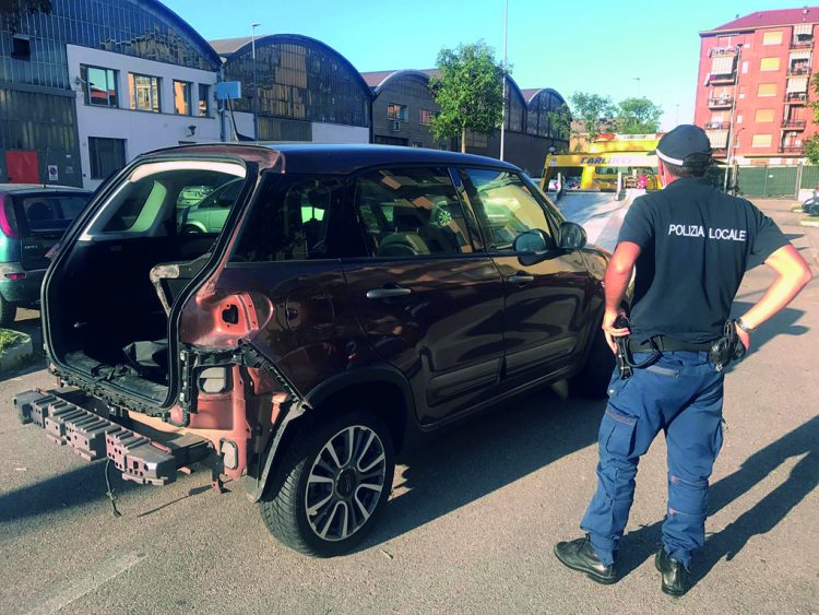 Auto cannibalizzate: il fenomeno diventa fonte di preoccupazione