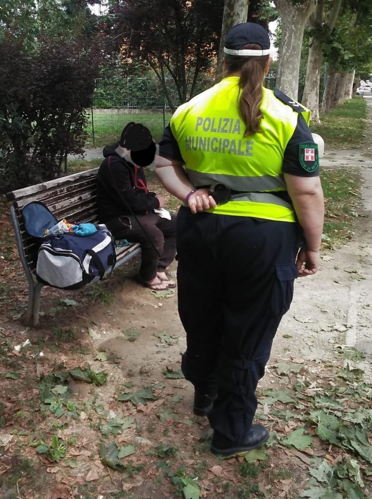 NICHELINO – Colto da una malore finisce riverso su una panchina: soccorso dai vigili