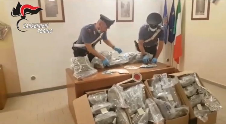 MONCALIERI – Controlli antidroga dei carabinieri, sequestrati 31 kg. di droga ed arrestate 3 persone