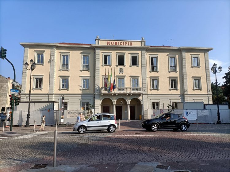 NICHELINO – Rinforzo dei solai del municipio dopo i controlli anti sfondellamento