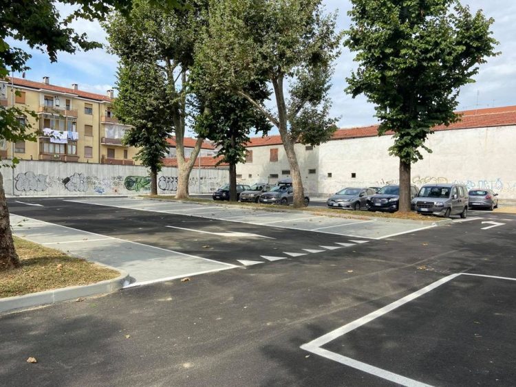 NICHELINO – Terminati i lavori del parcheggio in via Diaz