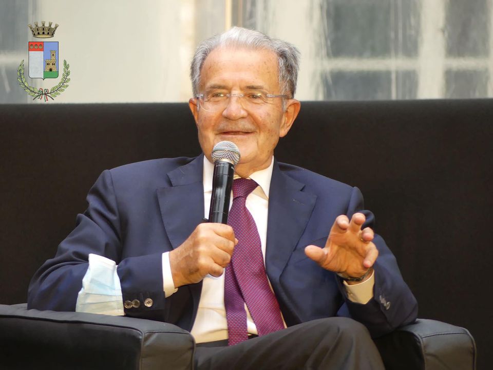 SANTENA – La premiazione a Romano Prodi della Fondazione CAvour