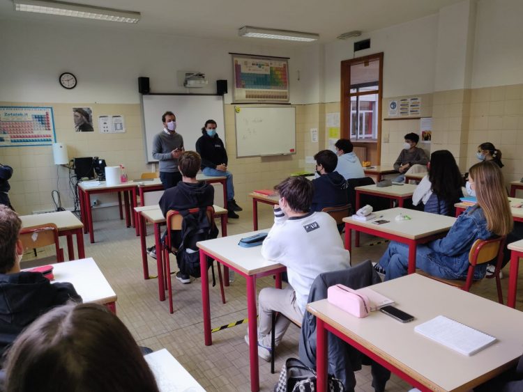MONCALIERI – Un progetto nelle scuole contro il cyber bullismo