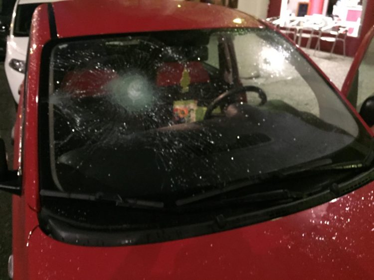 NICHELINO – Sfascia le auto in Largo Delle Alpi: arrestato