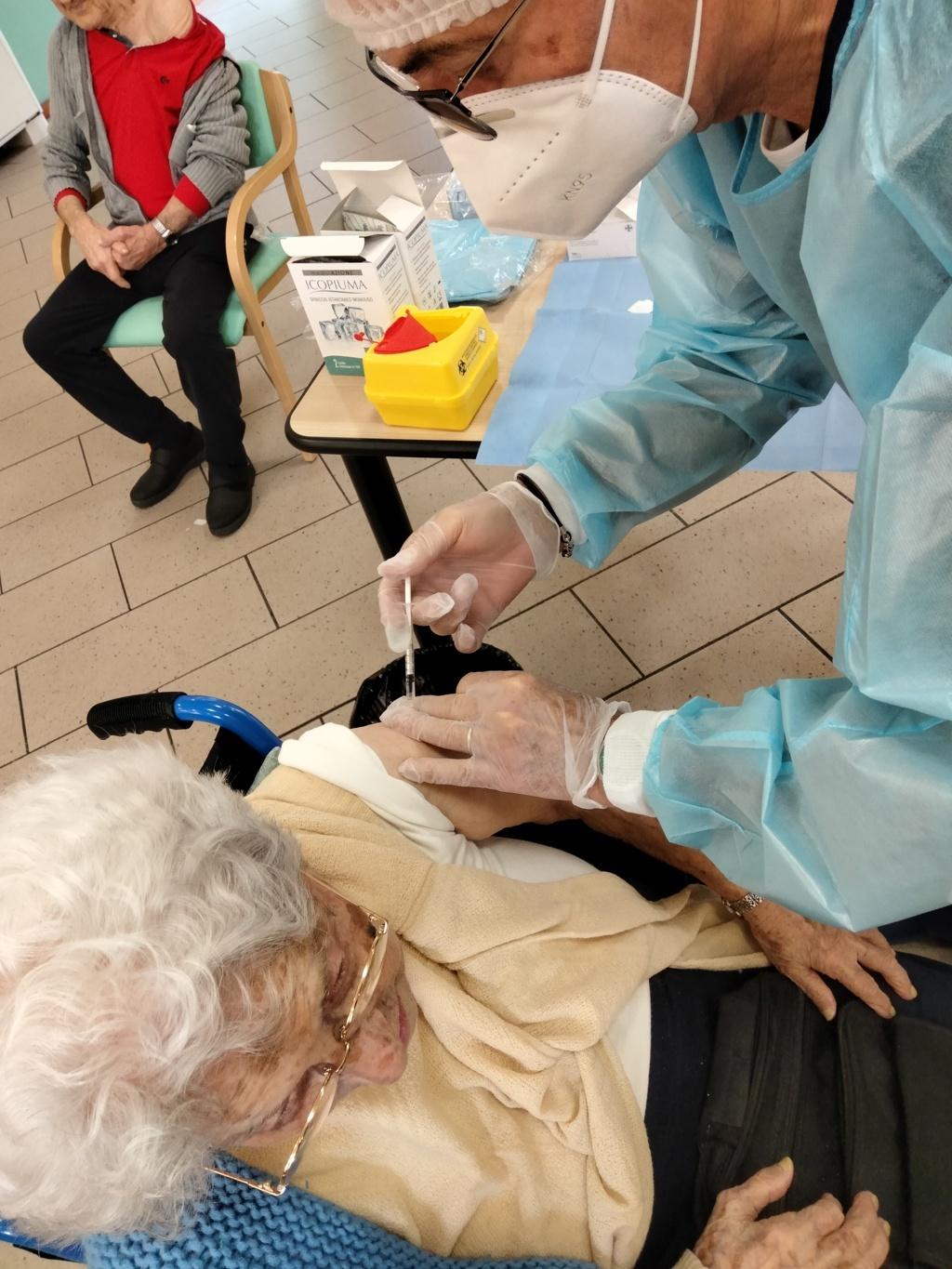 CARMAGNOLA – Alla Sereni Orizzonti conclusa la somministrazione della terza dose