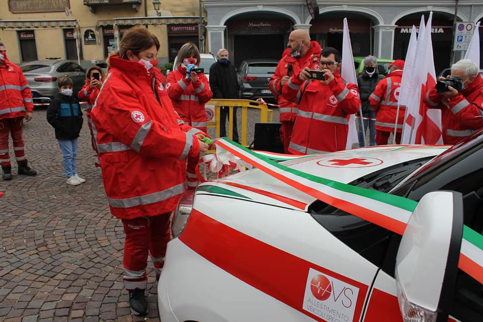 POIRINO – Inaugurati nuovi mezzi della Croce Rossa