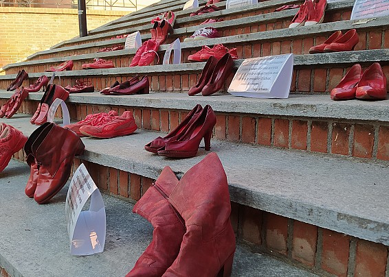 CAMBIANO – Spettacolo teatrale contro la violenza sulla donna