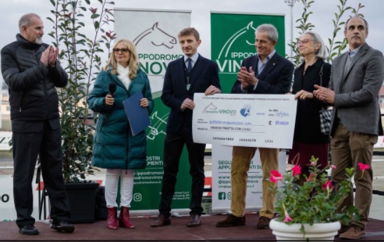 VINOVO – Circa 14 mila euro di fondi raccolti dall’ippodromo per i bambini del Regina Margherita