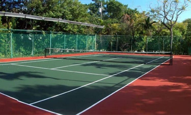 CAMBIANO – Campo da tennis gratuito nell’area pro loco