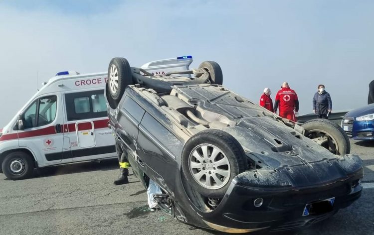 MONCALIERI – Incidente tra tre veicoli allo svincolo San Paolo della tangenziale