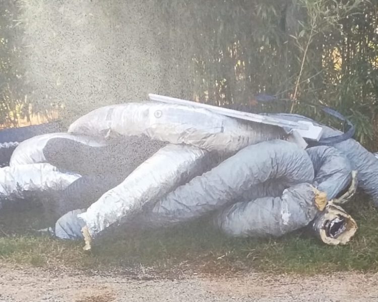 LA LOGGIA – Scarica rifiuti industriali sulle strade: denunciato dalla polizia locale
