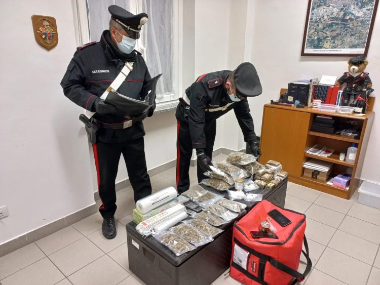 TROFARELLO – Arrestato 30 enne: in garage 4 chili tra cocaina, hashish e marijuana