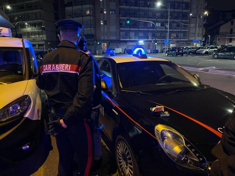 MONCALIERI – Blitz dei carabinieri: chiuso un locale nel centro città