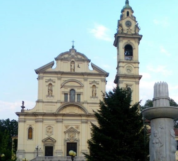 SANTENA – C’è la via Crucis, divieto di sosta in piazza Martiri