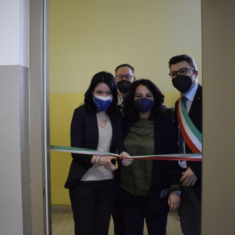 SANTENA – Inaugurata l’aula di scienze intitolata a Primo Levi