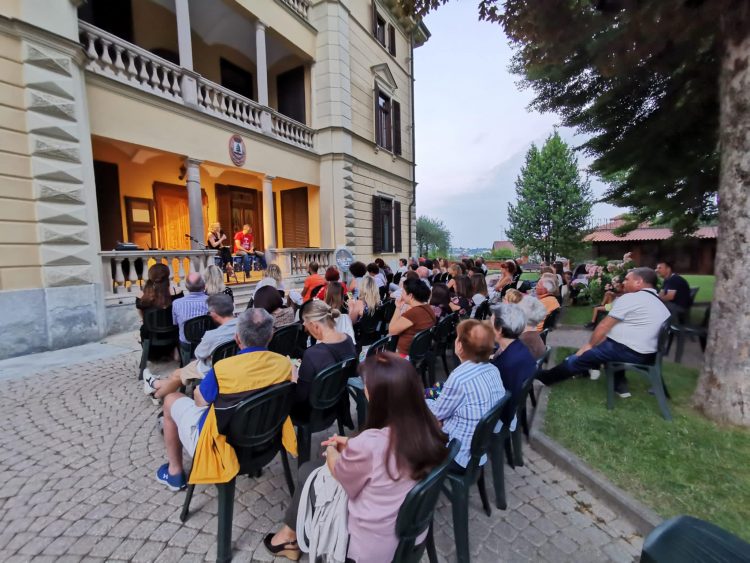 PECETTO – Finale in grande stile per la prima edizione di ‘Scrittori sotto le stelle’