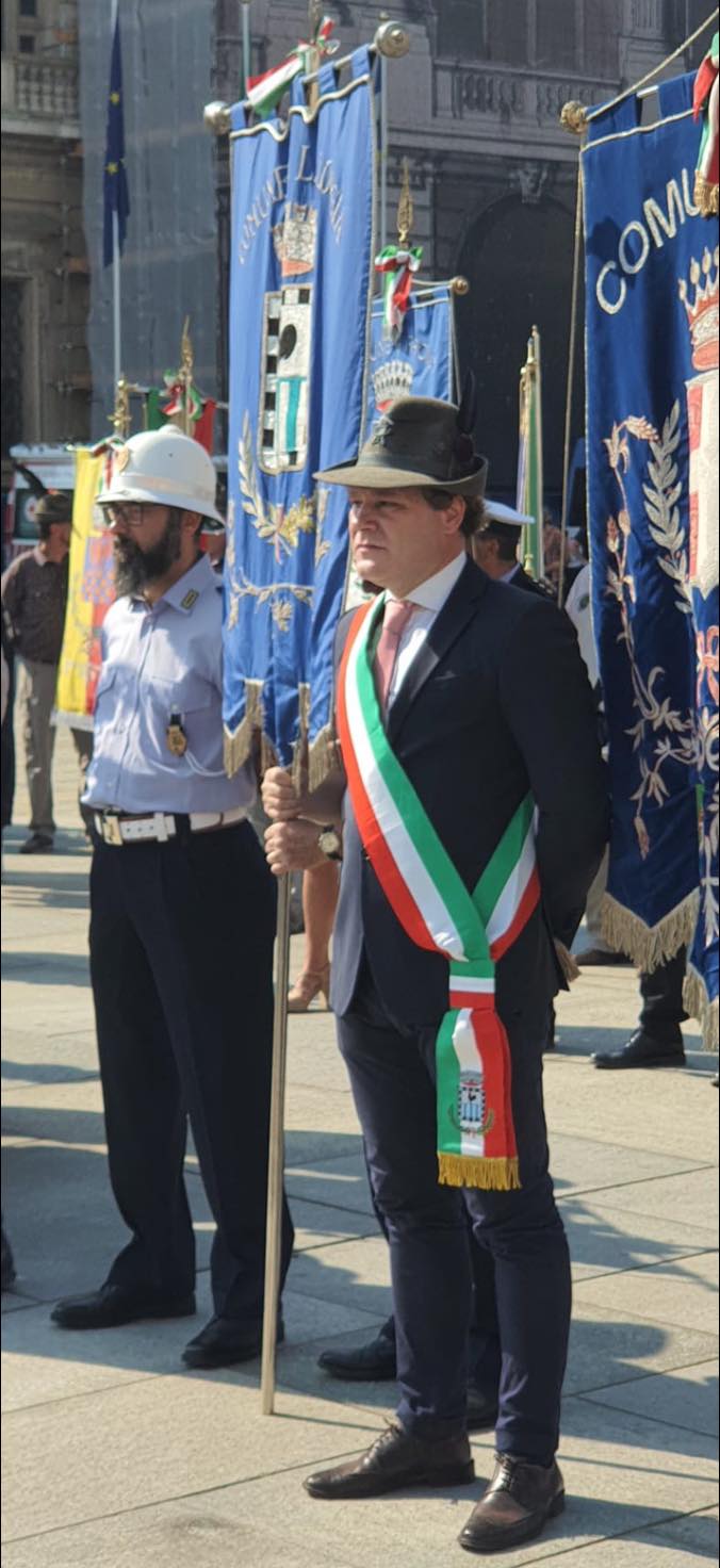 LA LOGGIA – Il Comune a Torino per la festa degli Alpini