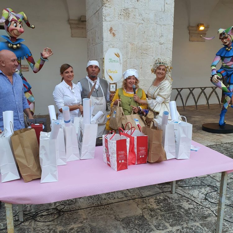 NICHELINO – Le maschere di carnevale ospiti della manifestazione di Putignano