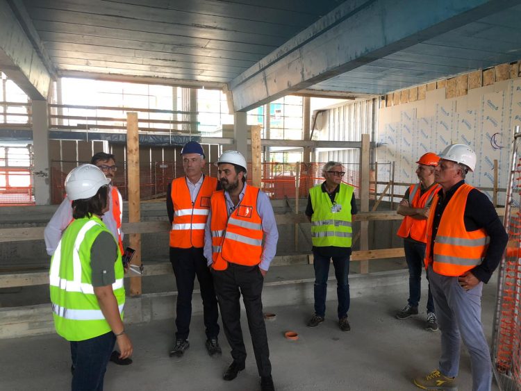MONCALIERI – Continuano i cantieri della piscina e canale scolmatore