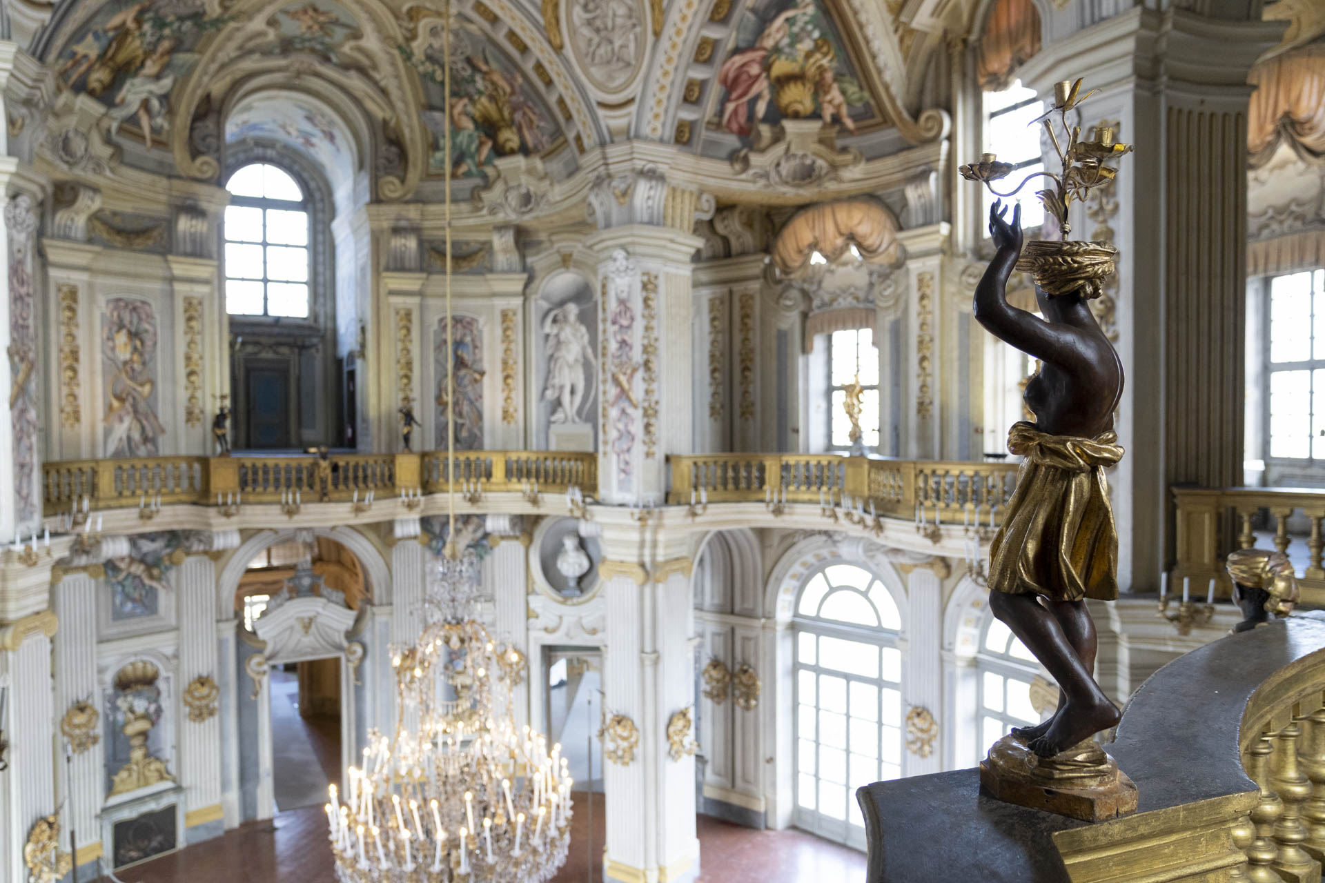 NICHELINO – Nuovo appuntamento con le visite nelle stanze segrete di Stupinigi