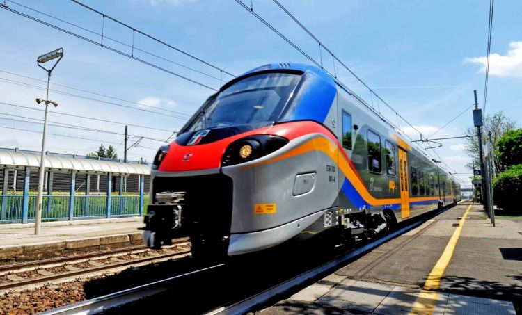 TRASPORTI – Nodo ferroviario di Torino in difficoltà per persone sui binari al Lingotto