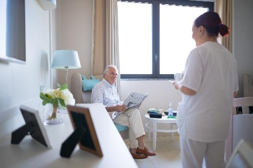 TROFARELLO – Orpea Italia stila un vademecum per caregiver e anziani contro il caldo