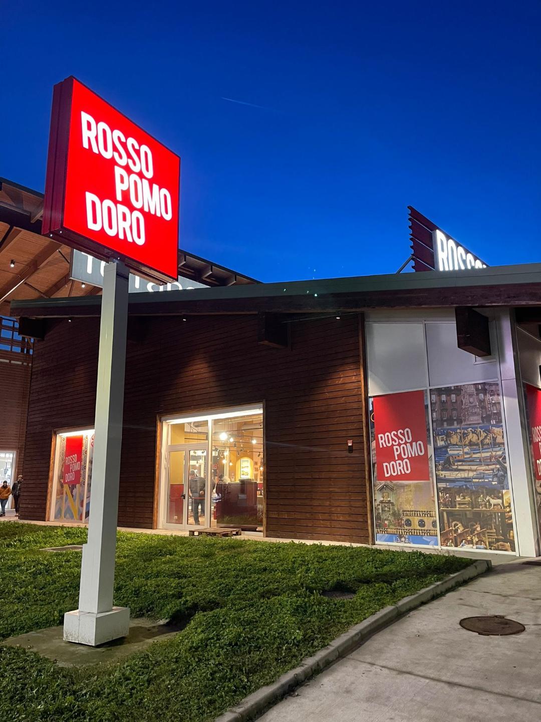 NICHELINO – Ai Viali sbarca ‘Rossopomodoro’ con 15 nuove assunzioni