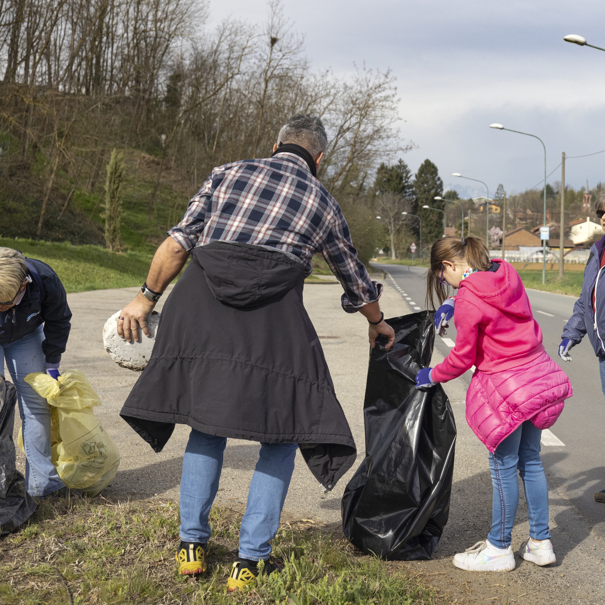 CAMBIANO – Successo per la giornata ecologica: il Comune ringrazia i cittadini