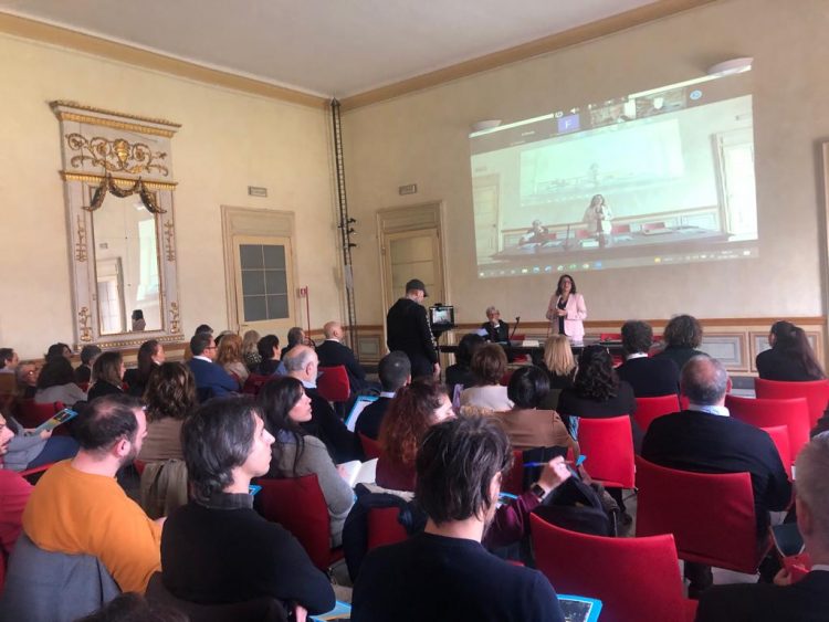 MONCALIERI – Sala piena al Castello per l’evento dedicato alla comunità Il Porto