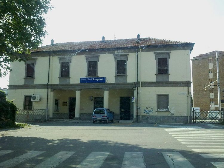 MONCALIERI – Controlli alla stazione Sangone per un bagaglio abbandonato