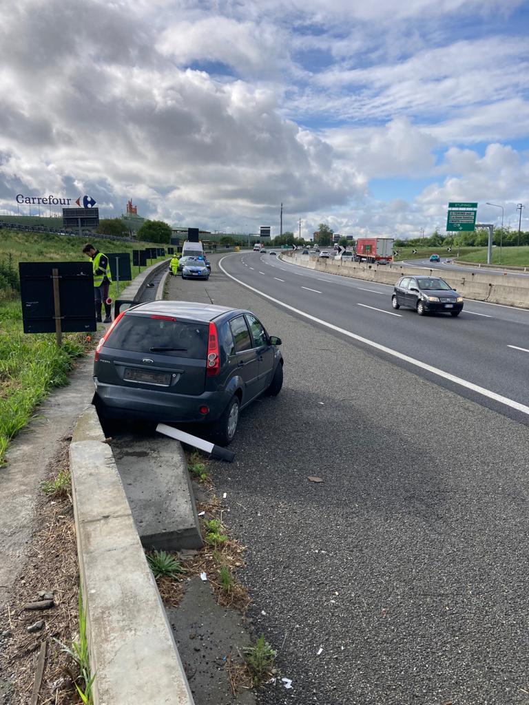 NICHELINO – Incidente in tangenziale: ferito il conducente