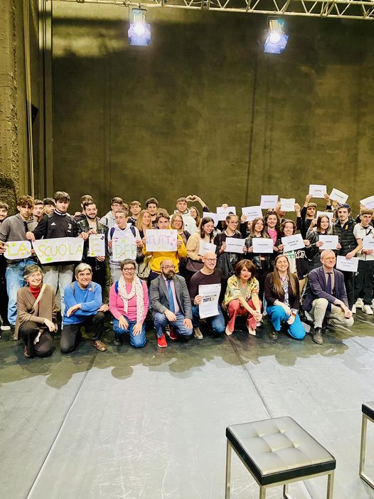 NICHELINO – Le scuole di Nichelino allo spettacolo contro l’omotransfobia