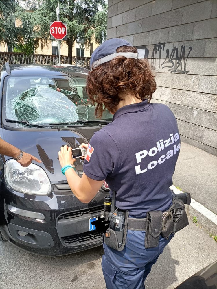 NICHELINO – Investito monopattino alla rotatoria di via San Matteo