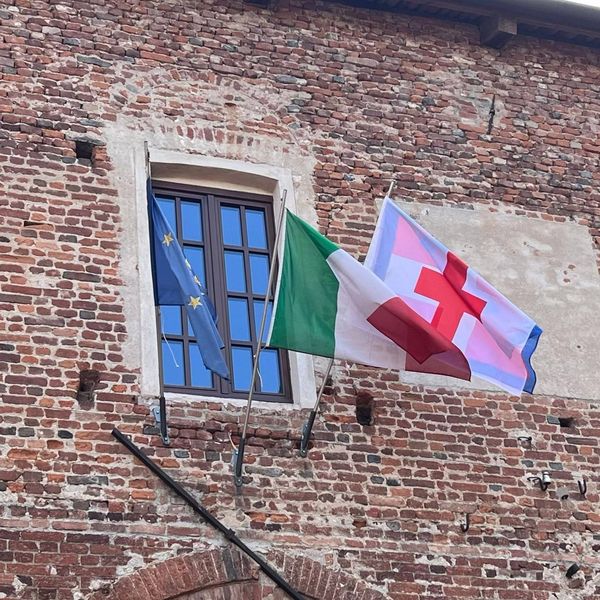 CROCE ROSSA – Per la giornata mondiale la bandiera sventola in tutti i municipi