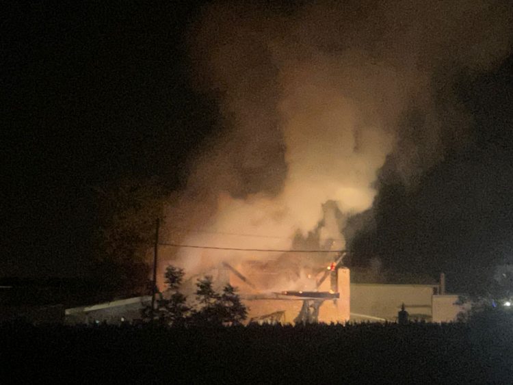 CARMAGNOLA – Prima rubano in casa e poi appiccano il fuoco: gravissimo episodio in una villetta