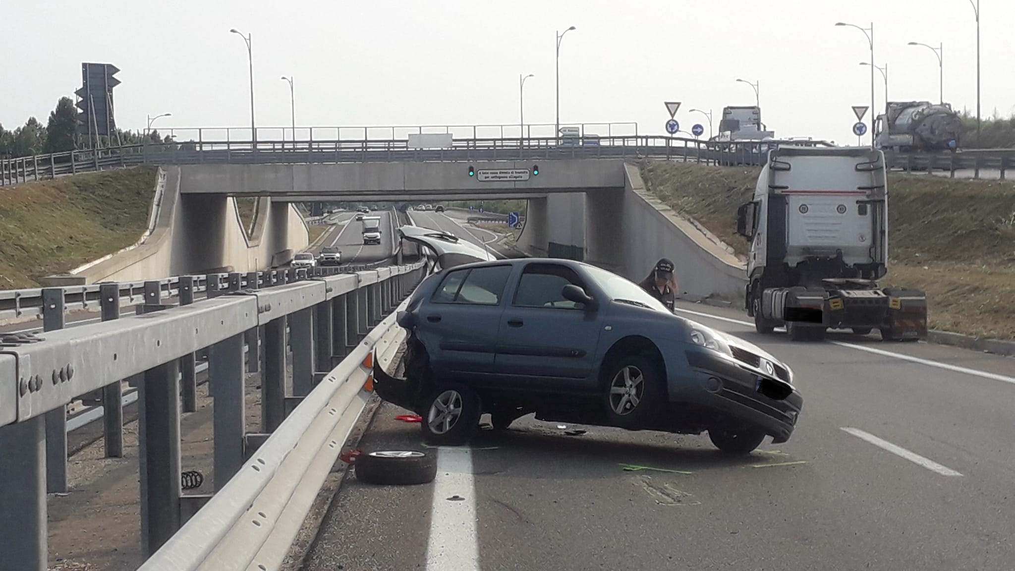 NICHELINO – Nuovo incidente su strada Debouché: un ferito