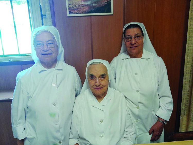 Le Domenicane lasciano la casa di Testona