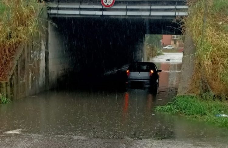 NICHELINO – Chiuso il sottopasso di via Brescia per allagamento