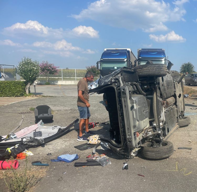 CARMAGNOLA – Incidente in via Poirino: due feriti