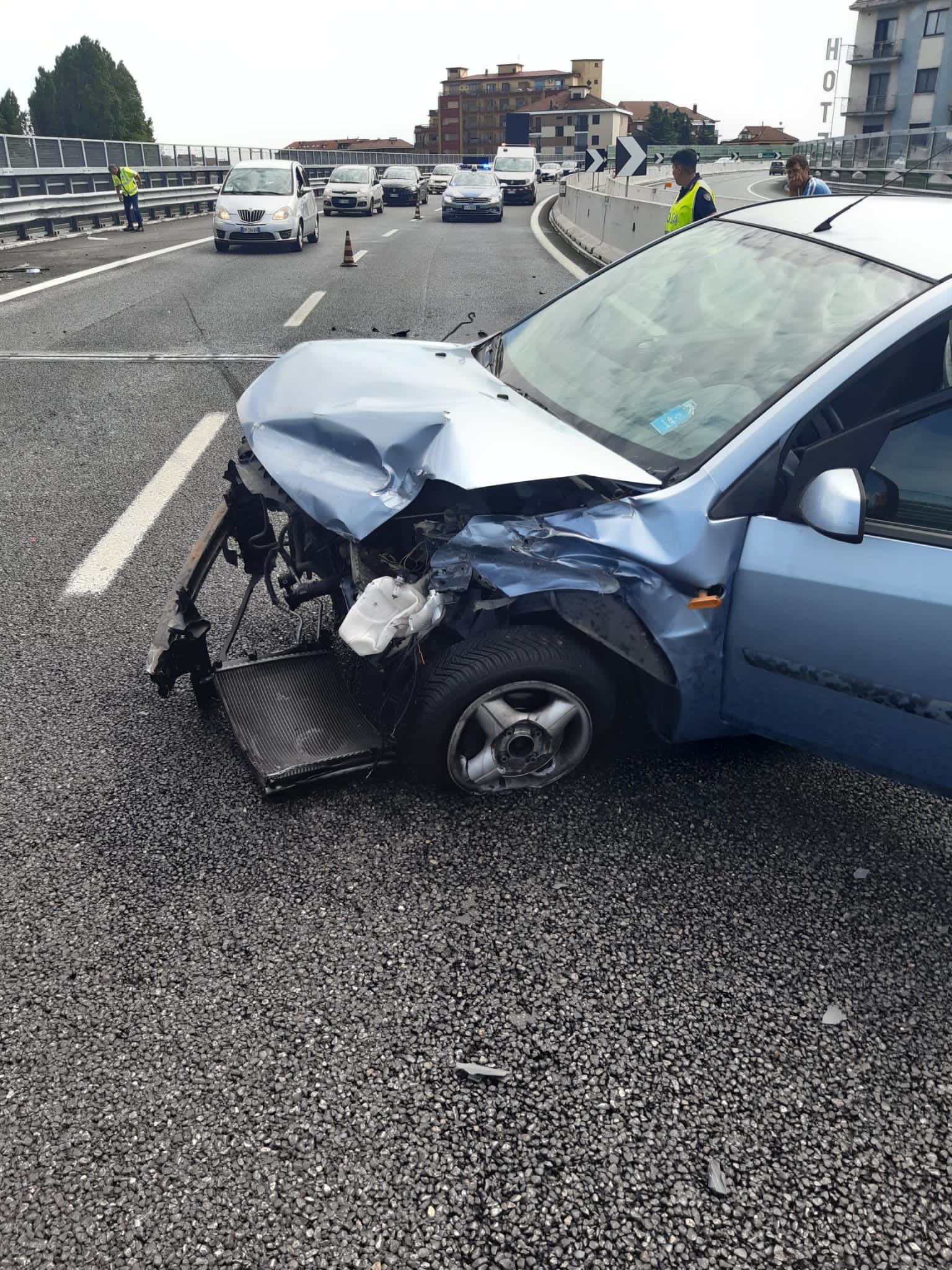 MONCALIERI – Incidente in sopraelevata: un ferito