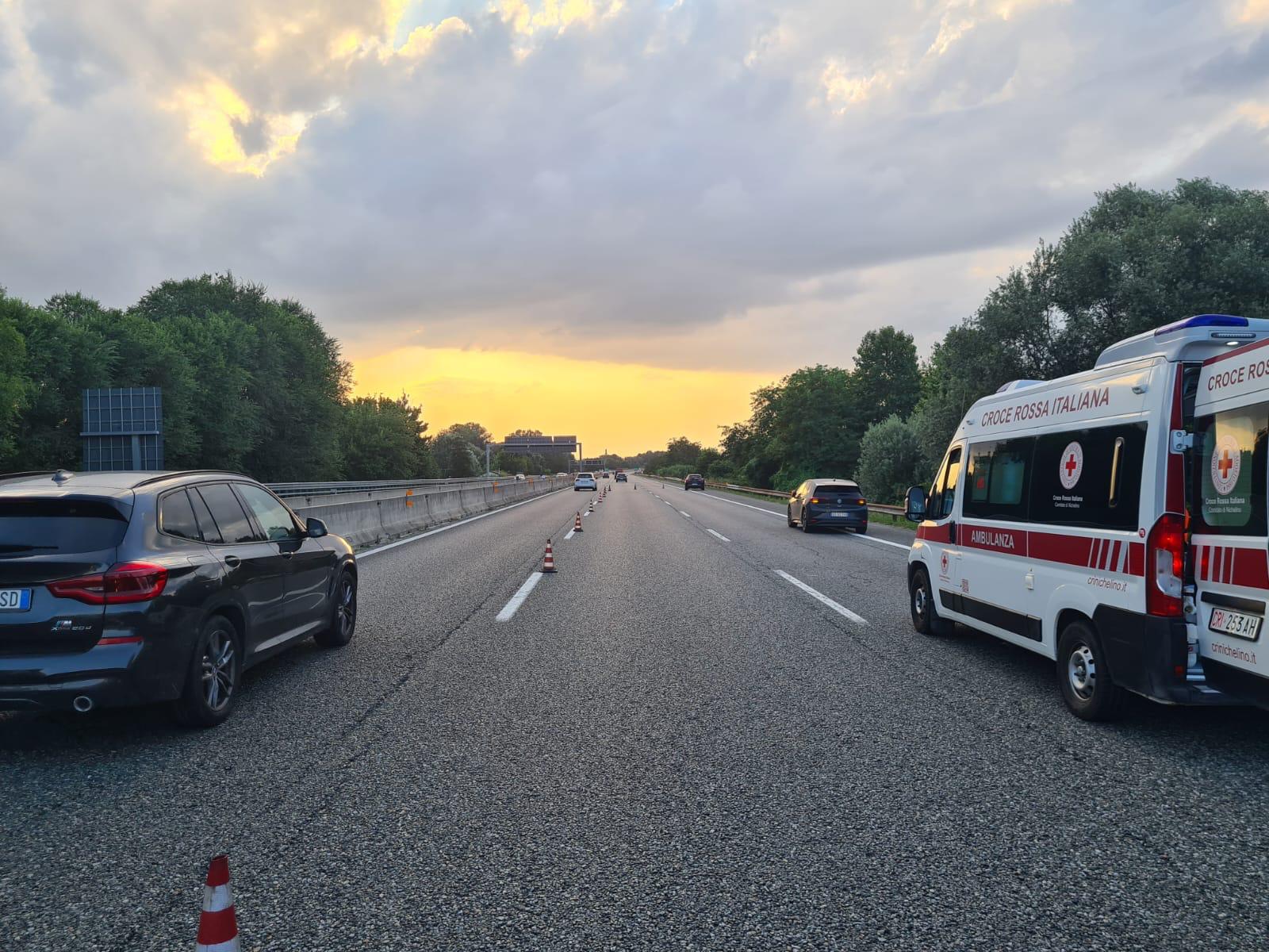 MONCALIERI – Tragedia in tangenziale: muore autista di carroattrezzi di appena 21 anni mentre caricava una moto