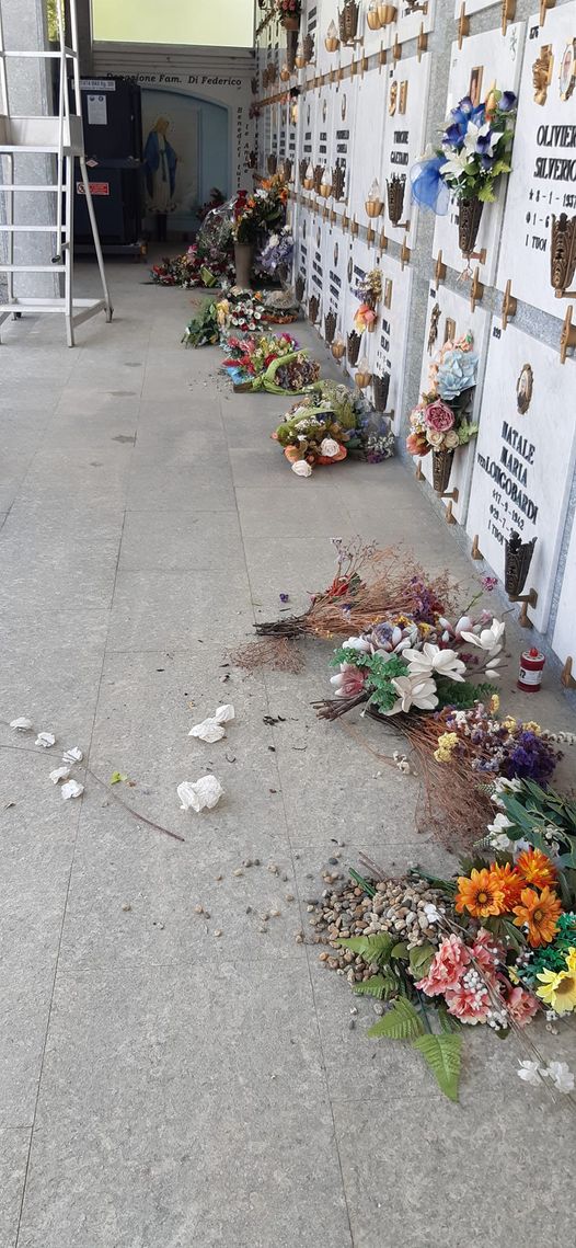 VILLASTELLONE – Ladri di vasi di rame nel cimitero