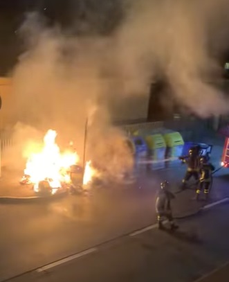 NICHELINO – Cassonetti di rifiuti incendiati in via Superga