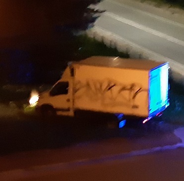 CARMAGNOLA – Si schianta furgone a Salsasio dopo inseguimento e spari dei carabinieri