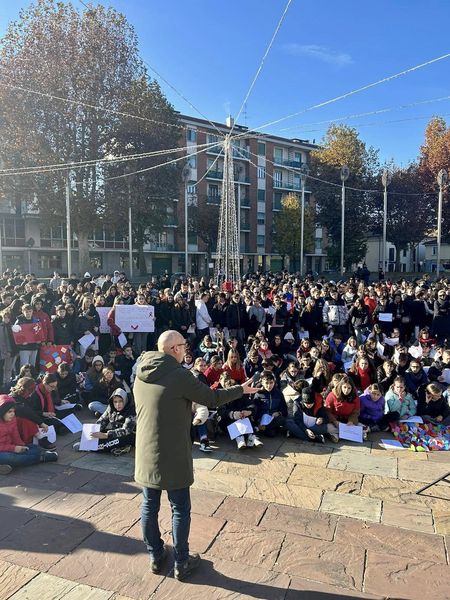 NICHELINO – Il successo della manifestazione anti violenza