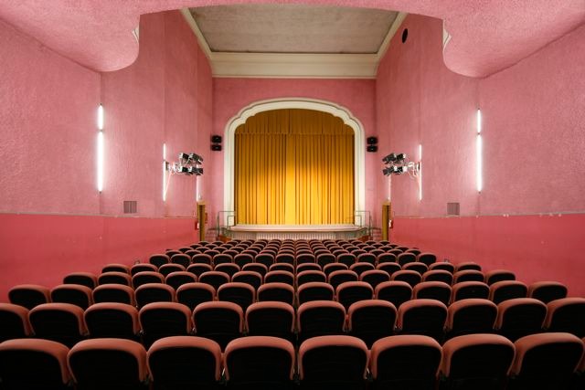 CAMBIANO – Riapre dopo 11 anni il teatro Serenissimo sotto la gestione di E20inscena