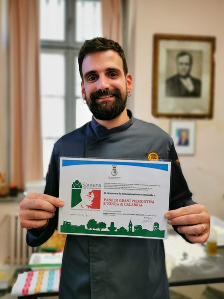 SANTENA – Consegnato il certificato De.C.O per  il pane alla ‘nduja