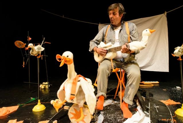 MONCALIERI- Bravo chi legge porta Andersen a teatro